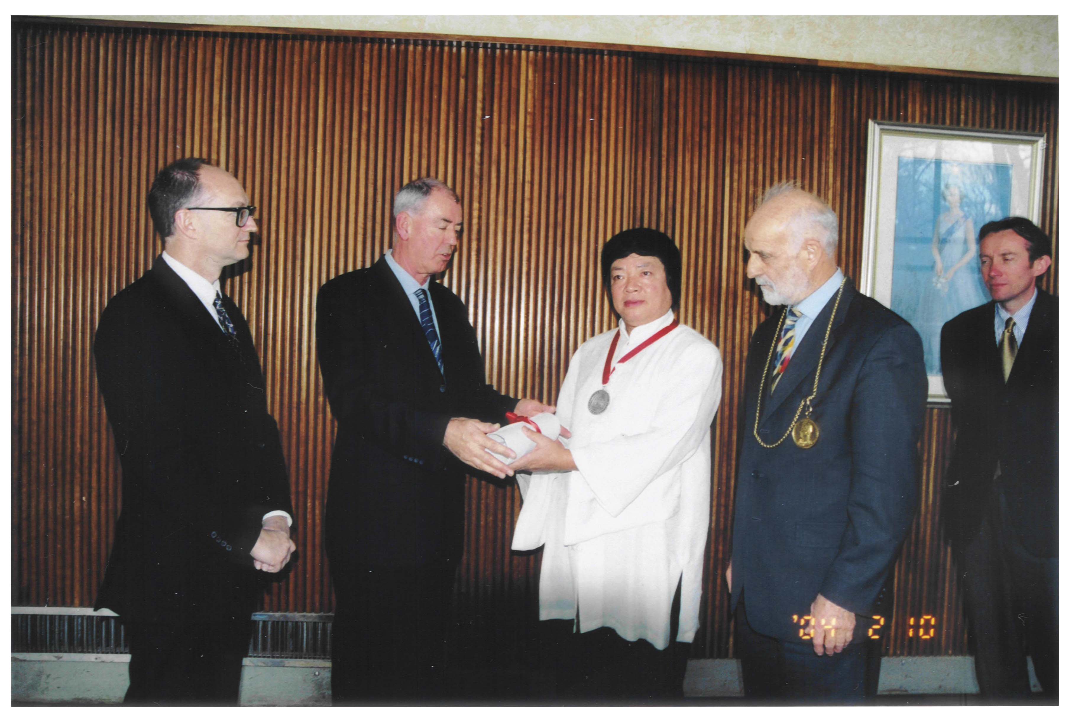  义云高 弘扬正法