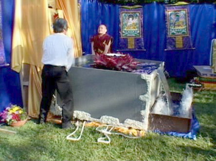 胜义浴佛法会 七支圣境眼前现 证量取水真浴佛 义云高 弘扬正法