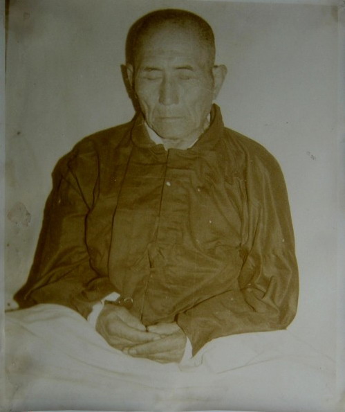 王程娥芬居士及丈夫王灵泽居士学到真正的佛法得大成就 义云高 弘扬正法