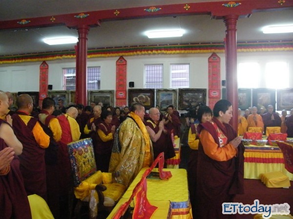 华藏寺举办千手观音大坛法会 天降甘露加持 义云高 弘扬正法