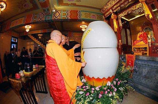  义云高 弘扬正法