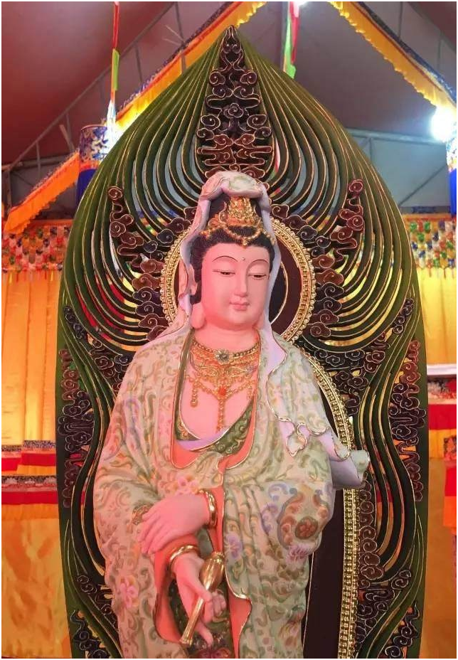 法会中众人亲见观音菩萨降临现场 义云高 弘扬正法